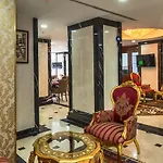 Hotel The 4*