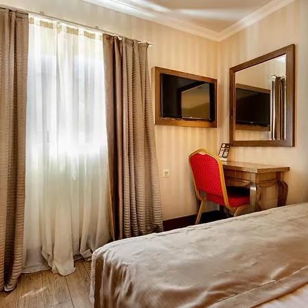 The Hotel 4*