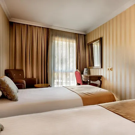 The Hotel 4*