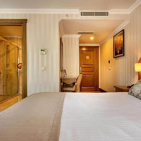 The Hotel 4*