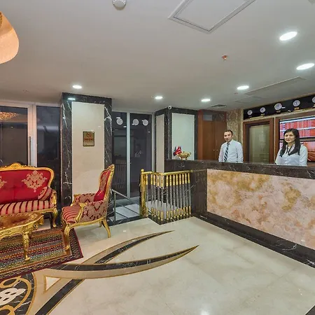 Hotel The 4*