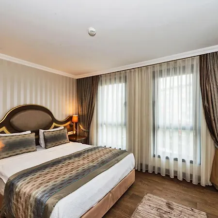 The Hotel 4*