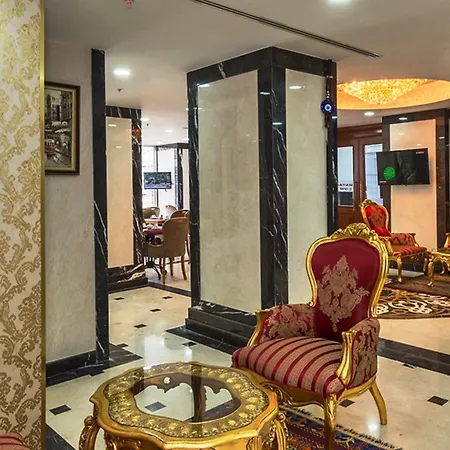 Hotel The 4*